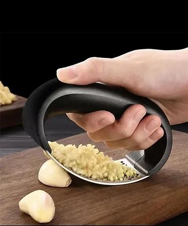 metalac serpa: Presa za beli luk - Garlic press NOVO. OPIS PROIZVODA: Presa za — 7