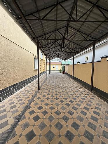 Продажа коттеджей и домов: ✨СРОЧНО 🏡 ПРОДАЕТСЯ ДОМ В АК-ОРДО 📍 Локация: район Ак-Ордо 📐 Площадь — 21