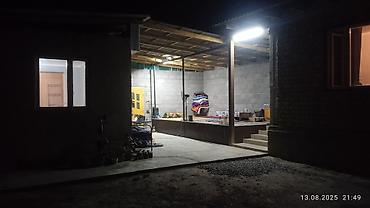 Sale of cottages and houses: Уй сатылат 5 комнат 2 комнат времянка менен суу свет бар отопление — 1