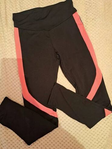 nesal jeans – слике: Terranova crne helanke sa roze detaljima. Velicina S. Nosene dva puta