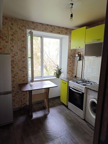 квартиру частный дом: 1 комната, 32 м², Индивидуалка, 4 этаж, Косметический ремонт