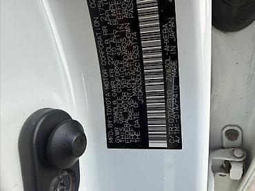 Toyota: Toyota Prius: 2012 г., 1.8 л, Вариатор, Гибрид, Хэтчбэк — 10