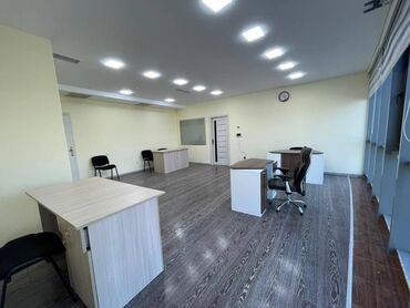 Ofislər: Xətai metrosunun arxasında, metroya piyada 7-8 dəqiqəlik məsafədə, 16 — 5