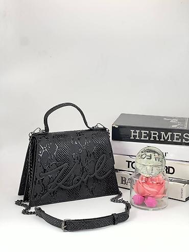 Torbe: Torba sa potpisom “Karl” – elegantna crossbody/ručna torbica — 8