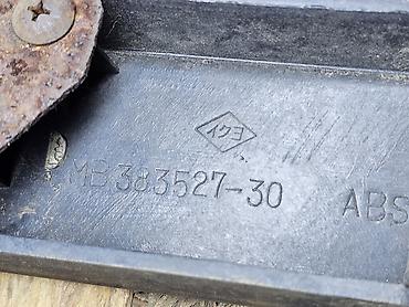 Решетки радиатора: Решетка радиатора Mitsubishi 1987 г., Б/у, Оригинал at lalafo.kg — 12 Решетки радиатора: Решетка радиатора Mitsubishi 1987 г., Б/у, Оригинал — 12