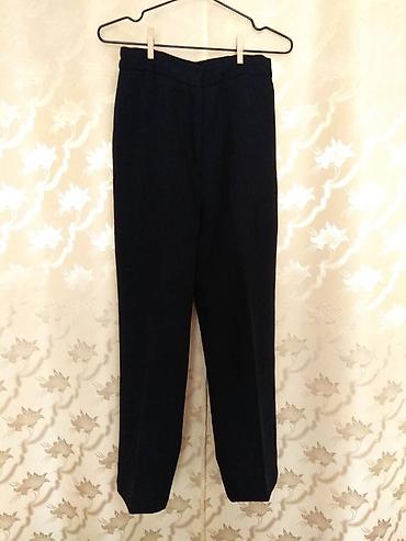 Брючные костюмы: Продаю женскую одежду б/у в очень хорошем состоянии: 1. Женский — 3