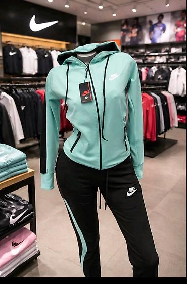bunda od risa: Ženske trenerke komplet S,M,L,XL,XXL,3XL veličine za samo 3600 din — 10