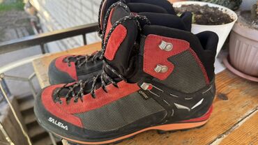 горная обувь: Треккинговые/альпинистские ботинки Salewa MS CROW GTX почти новые