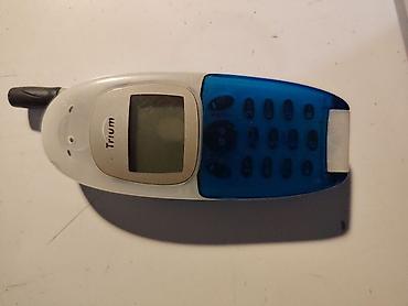 woofer za auto: Trium preklopni mobilni telefon (retro model), radi na svim mrežama — 1