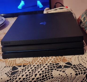 oyun ps4: Sony playstation 4 pro 1 TB: Əlavə 1 orijinal pult. Oyunlar: Mortal