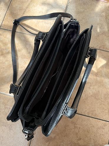broken planet: Сумка женская черная. Есть потертости, в остальном - в хорошем — 3