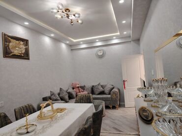 Divan və kreslo dəstləri: Divan, Divan