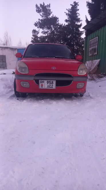 Daihatsu: Daihatsu Sirion: 2000 г., 1.3 л, Механика, Бензин, Седан