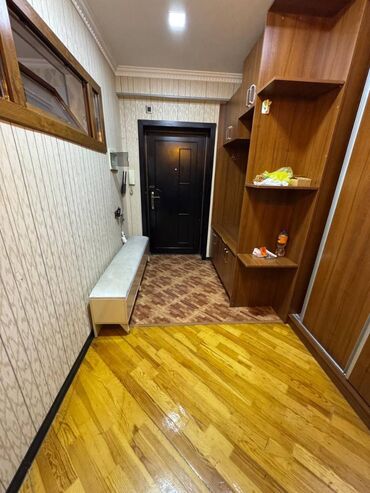 Uzunmüddətli kirayə mənzillər: Bakıxanov qəsəbəsi,Akkordun binalarında, 19 mərtəbəli binaın 10-cu — 11