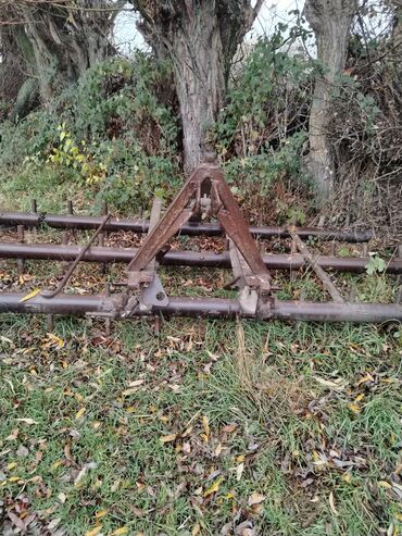 Traktorlar: T 28 butun aqreqatlari ile satilir. Tek tekde satilir Mala Lapet — 15