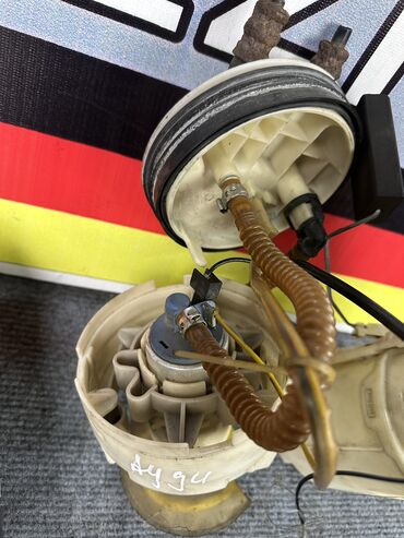 Бензонасосы: Бензонасос Audi 2001 г., Б/у, Оригинал, Германия — 3