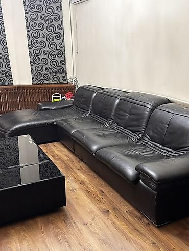 sofa: Продаю в связи с переездом мебель для гостиной ( Угловой кожаный диван — 2