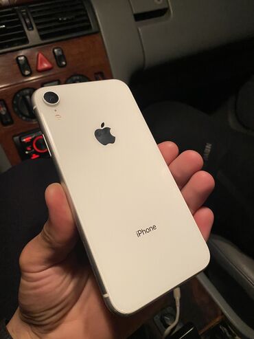 Apple iPhone: IPhone Xr, Б/у, 64 ГБ, Белый, Зарядное устройство, Защитное стекло, Кабель, 84 %