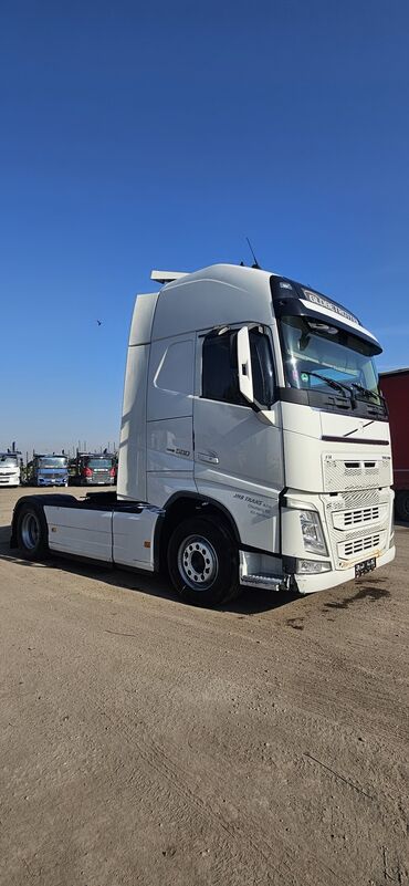 рефрижератор машина: Сүйрөгүч, Volvo, 2015 г., Прицепсиз