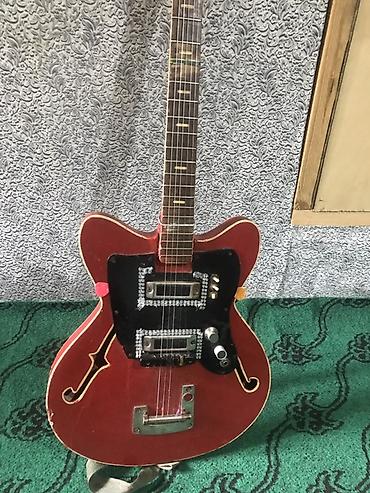 Elektrik gitar - Korpus: yarı boşluqlu (hollow body tipli), f-deşikli