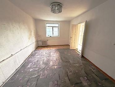 барачный: 2 комнаты, 50 м², Молодая Гвардия 1 этаж, Старый ремонт — 2