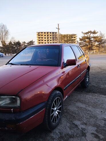 фольксваген 1 9: Volkswagen Vento: 1992 г., 1.8 л, Механика, Газ, Седан