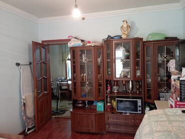 Həyət evləri və villaların satışı: Binəqədi qəs. 3 otaqlı, 95 kv. m, Orta təmir — 20