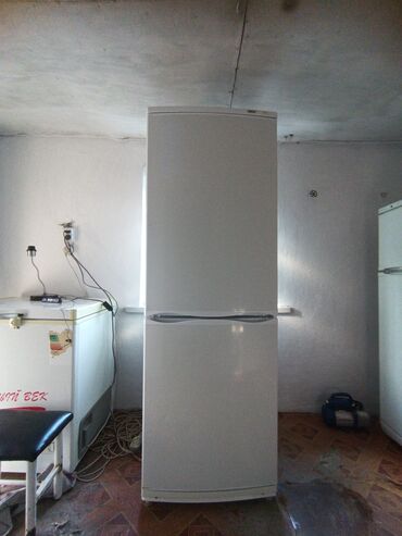 крафтер холодильник: Холодильник Atlant, Б/у, Двухкамерный, De frost (капельный), 60 * 175 * 350