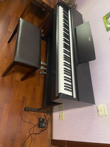 CD, DVD диски и кассеты: Пианино, Yamaha, Цифровой, Новый