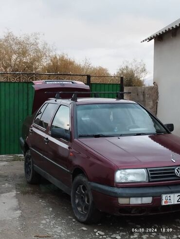 Volkswagen: Volkswagen Vento: 1993 г., 1.8 л, Механика, Бензин, Минивэн