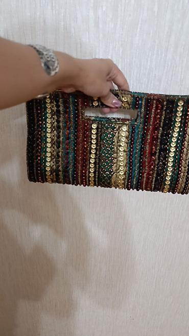 phardi canta: Bəzəkli əl çantası (clutch) - Rənglər: qızılı, qara, yaşıl, qırmızı və — 1