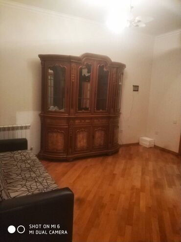 Uzunmüddətli kirayə mənzillər: Nərimanov rayonu Nərimanov metrosunun yaxınlığında, yaşayış sahəsi 90 — 1