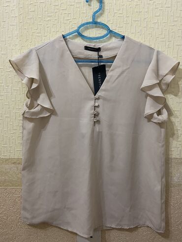 Рубашки и блузы: XL (EU 42), цвет - Бежевый