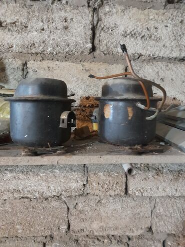 1 kub metr nece kvadrat metrdir: 25 azn - Silindrik metal korpus, üst qapaqlı klassik “kapsul” forması