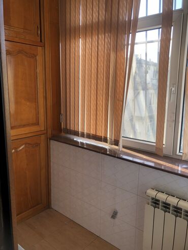 Mənzil kirayələyirəm: 4 otaqlı, 110 kv. m — 10