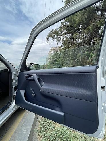 golf b4: Volkswagen Golf: 1992 г., Механика, Хэтчбэк — 10