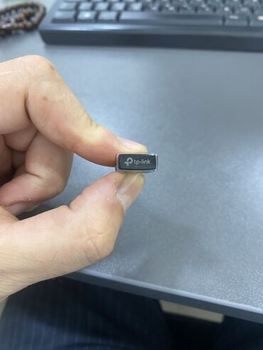 modem vifi: Bu, kompüterlər və ya digər cihazlar üçün simsiz əlaqə təmin edən