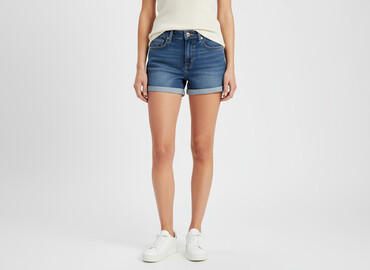 szerokie krótkie spodenki jeansowe: H&M, Shorts for women, size S