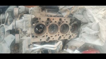 Sbor motorlar və silindr başlıqları: Kia kıa., 2.5 l, Dizel, 2006 il, İşlənmiş — 8