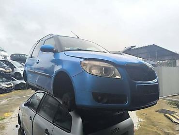 car: ŠKODA ROOMSTER 2008. GOD. - KOMPLETAN AUTO U DELOVIMA | Skoda — 1