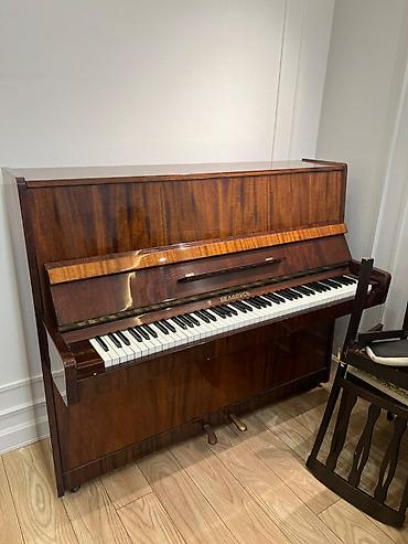 Upright piano – “Belarus” markalı. - Korpus: cilalı tünd qoz rəngli lalafo.az -da Upright piano – “Belarus” markalı. - Korpus: cilalı tünd qoz rəngli