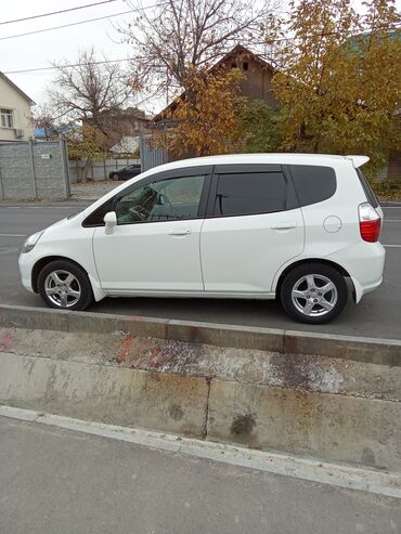 Honda: Honda Fit: 2003 г., 1.3 л, Вариатор, Бензин, Хэтчбэк