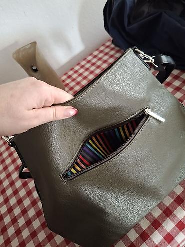 Torbe: Torba preko ramena – maslinasto zelena, sa šarenom prugastom postavom — 7