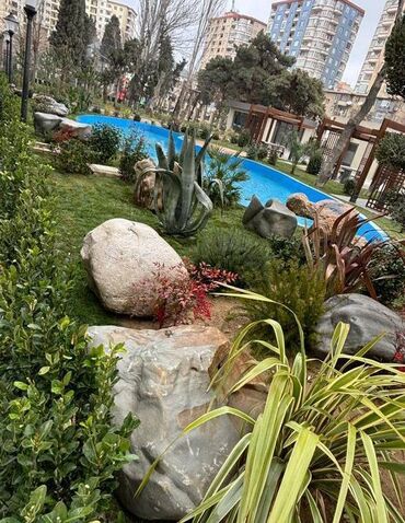 Uzunmüddətli kirayə mənzillər: Nərimanov metrosuna 5 dəgigə piyada məsafədə, 15 mərtəbənin,8-ci — 11