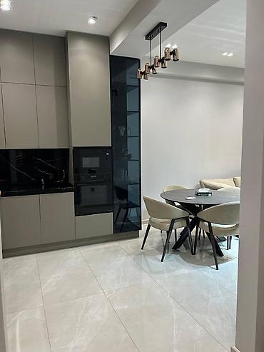 laura mtk: İcarəyə verilir 3 otaqlı yeni tikili 100 m², 28 May m. 2 500 AZN/ay 3 — 4