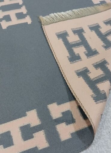 Digər aksesuarlar: Hermes şərfi, xanımlar üçün, təzədir, keyfiyyətlidir. Model: Hermès — 9