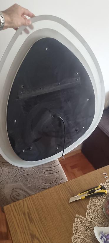 kible za led: Na prodaju led ogledalo u obliku jajeta, dimenzije 70x90cm, vertikalno — 6