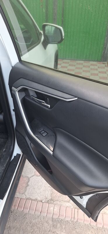 Toyota: Toyota RAV4: 2019 г., Автомат, Бензин, Кроссовер — 6