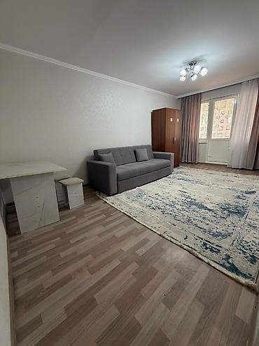 1 bedroom: 1 комната, 32 м², Карпинка 104 серия, 1 этаж, Старый ремонт — 1