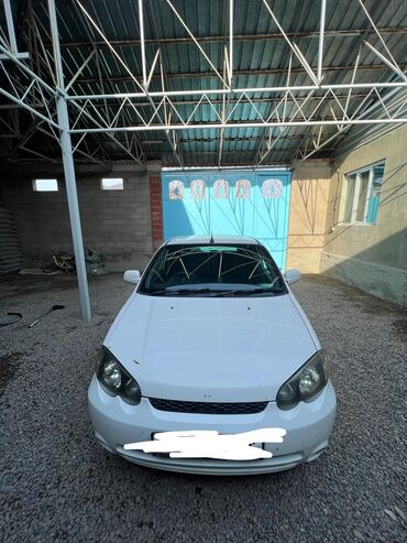 машины 250000: Honda Нrv 2001год вариатор 1.6 куб пробег 348000